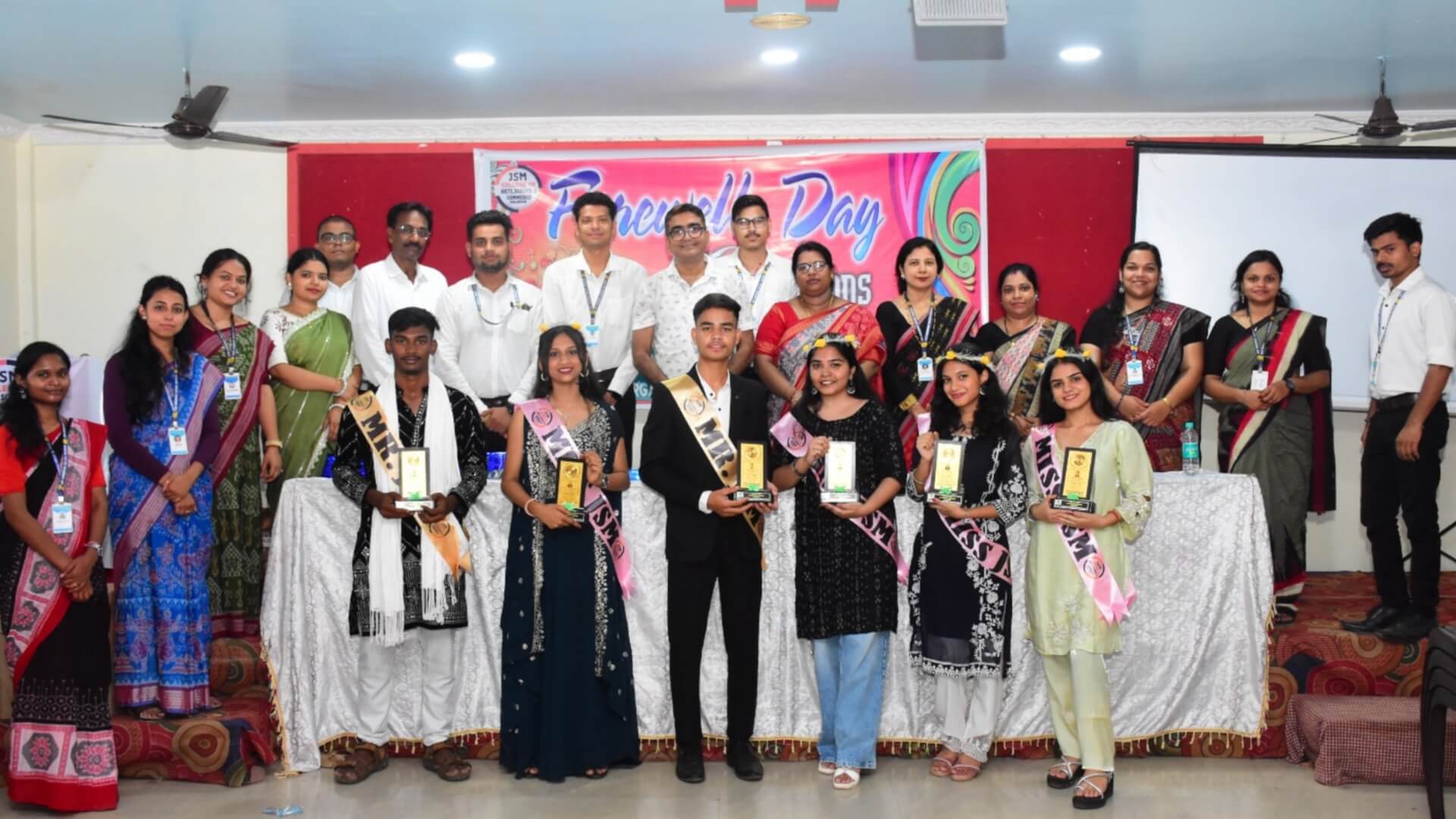ଜେଏସ୍ଏମ୍ ଛାତ୍ରଛାତ୍ରୀଙ୍କୁ ବିଦାୟକାଳୀନ ସମ୍ବର୍ଦ୍ଧନା
